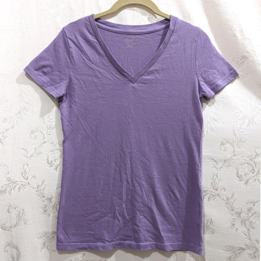Pastel Purple V-Neck Tee S Cotton Blend Short Sleeve Lavender Casual Basics